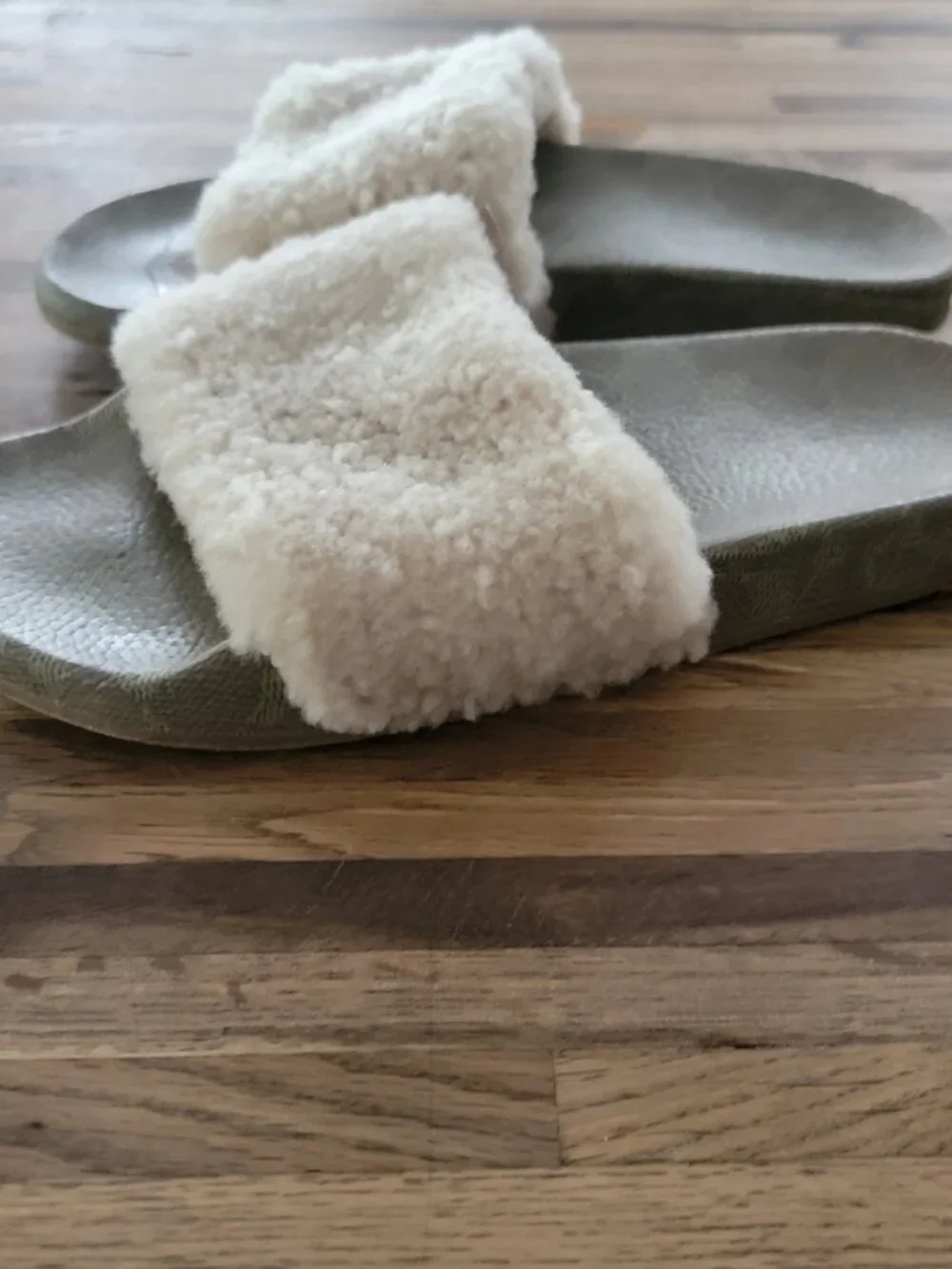 Coach Ulla Slide/Slip On Shoes w Shearling
